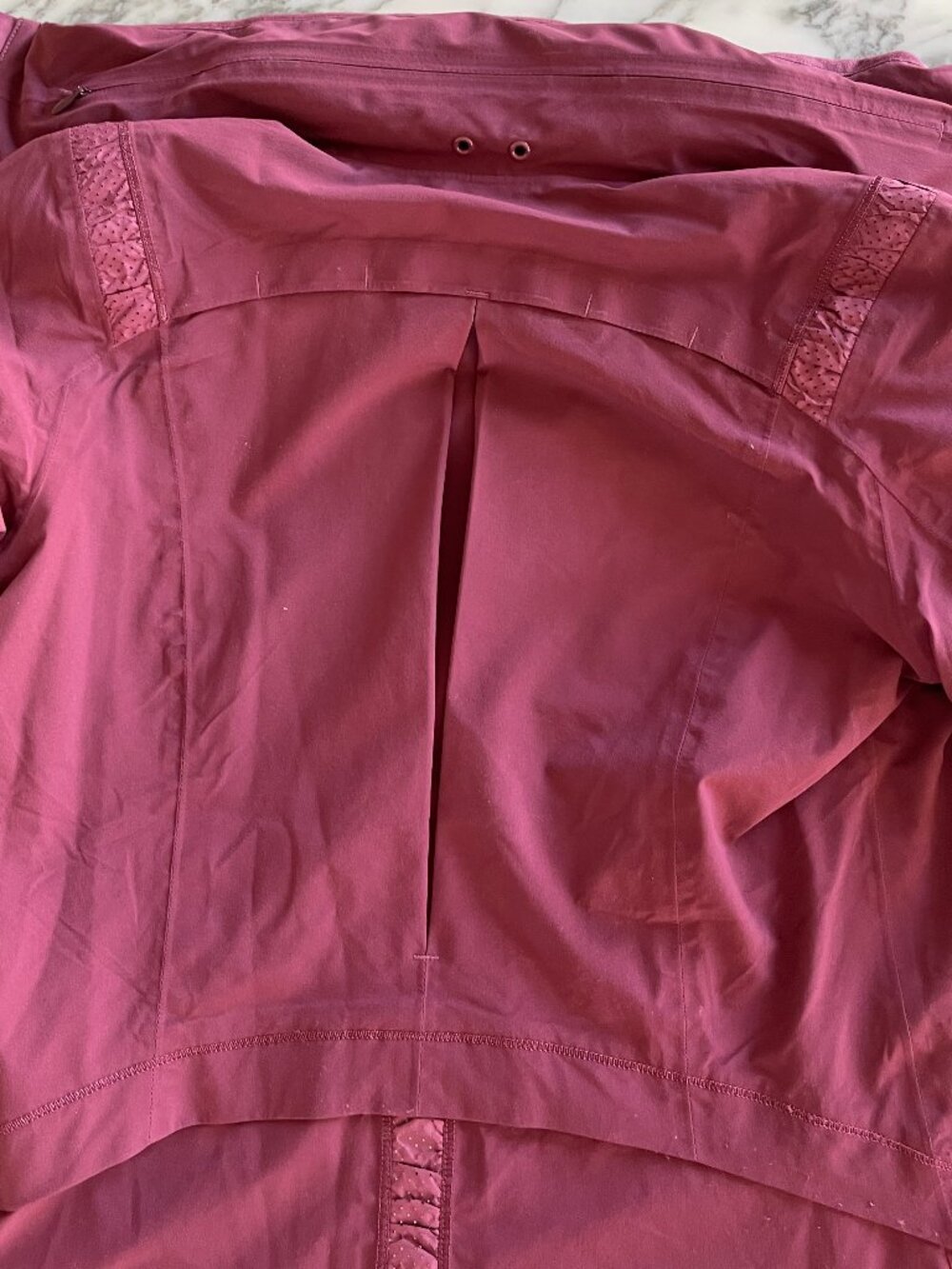 Lululemon Rain Coat - Picture 8 of 8